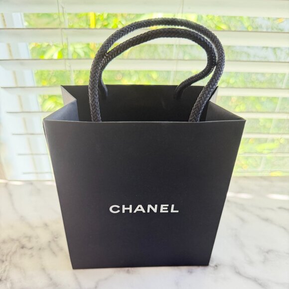 Authentic Chanel Black Shopping Gift Bag | White Logo & Camellia | Small Size - Picture 3 of 5